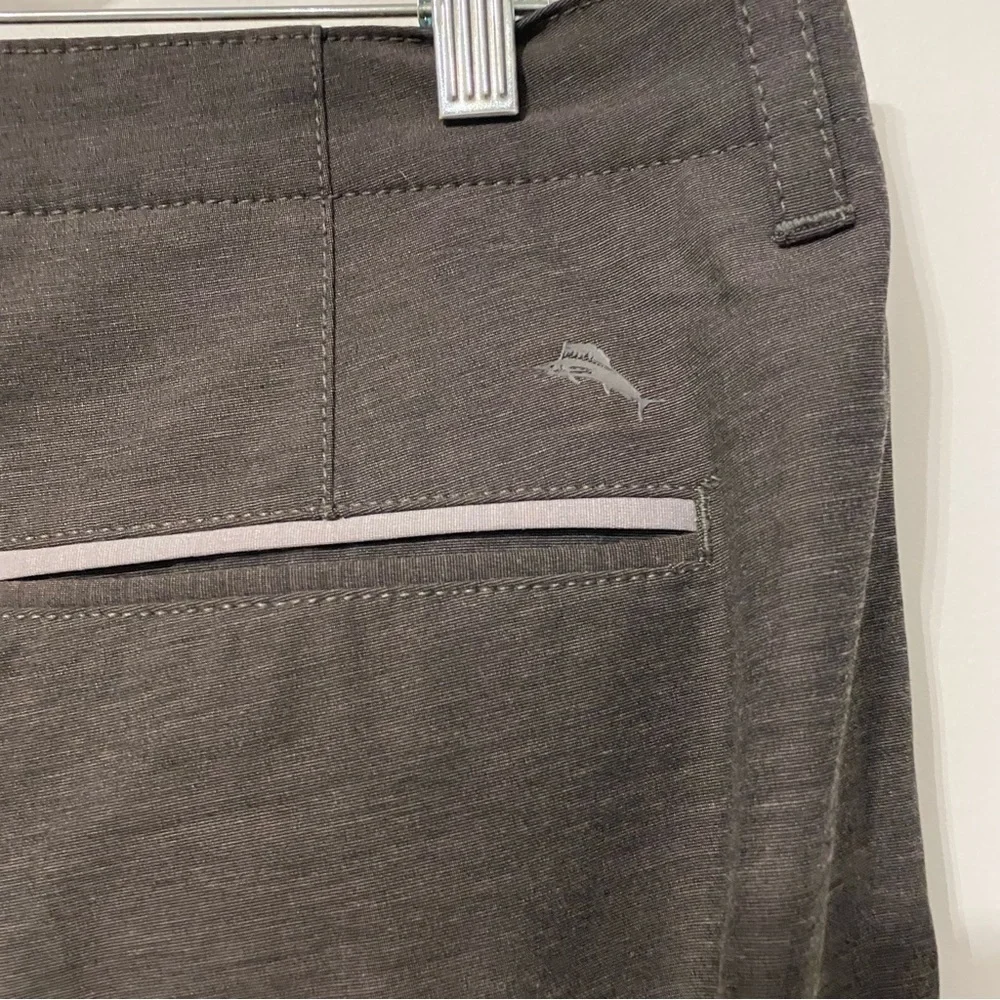 Tommy‎ Bahama Gray Flat Front Dress Pants 36x32